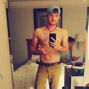 Meet your Posher, Zac